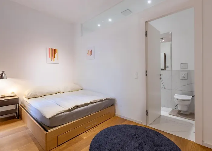 Apartmán Cozy Apartment, 2 Private Terraces, 8 Min To Center