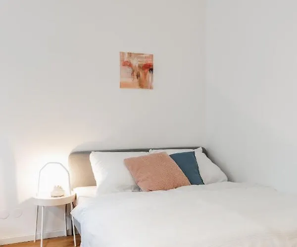 Cozy Apartment, 2 Private Terraces, 8 Min To Center Apartmán *